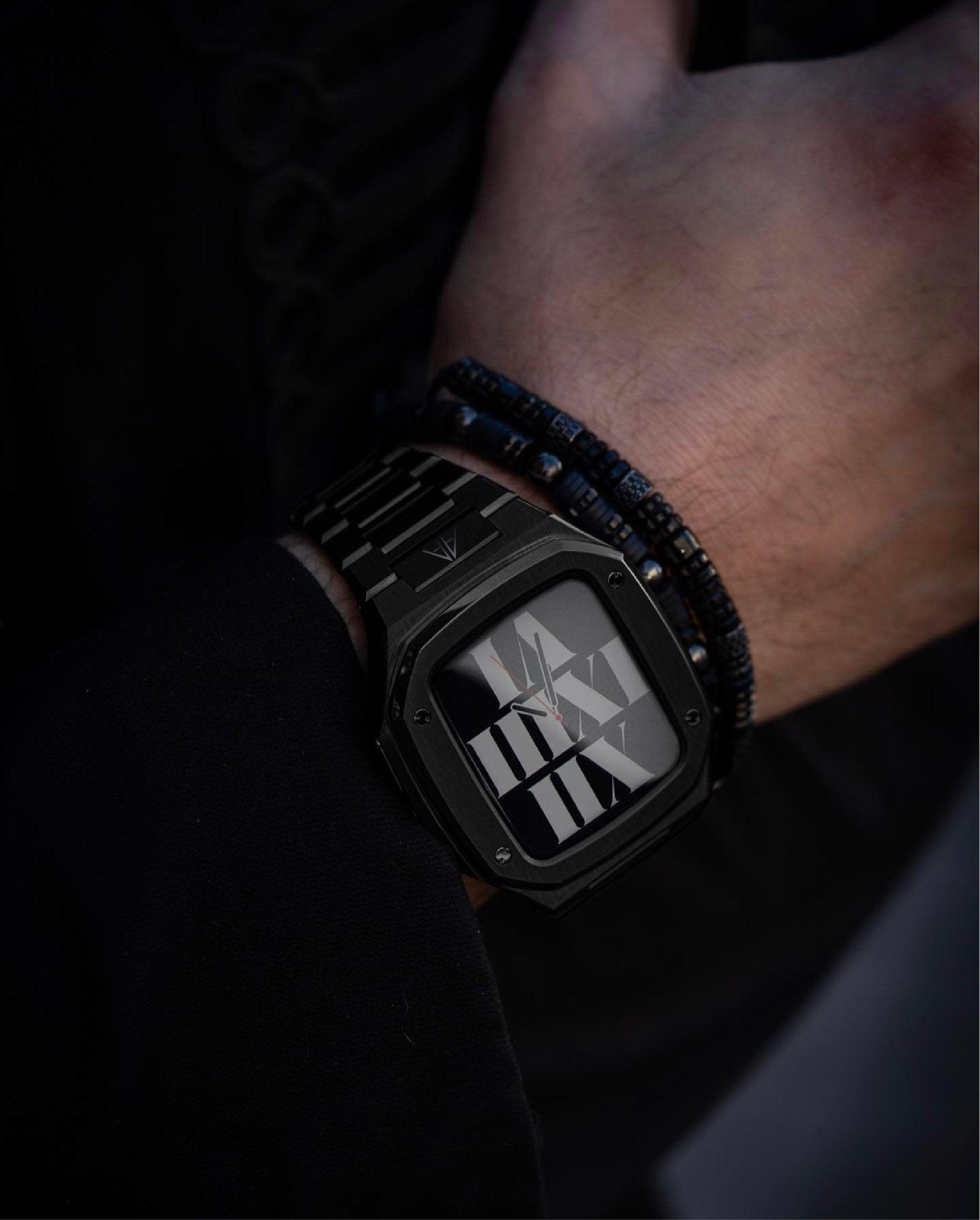 Apple watch case - Black with metal bracelet - ZIVRRI.COM