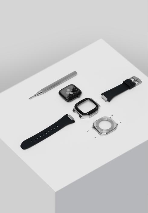 Apple Watch  Case Silver  Black Silicone - ZIVRRI.COM